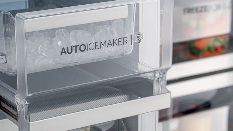 Automatischer Eiswürfelbereiter